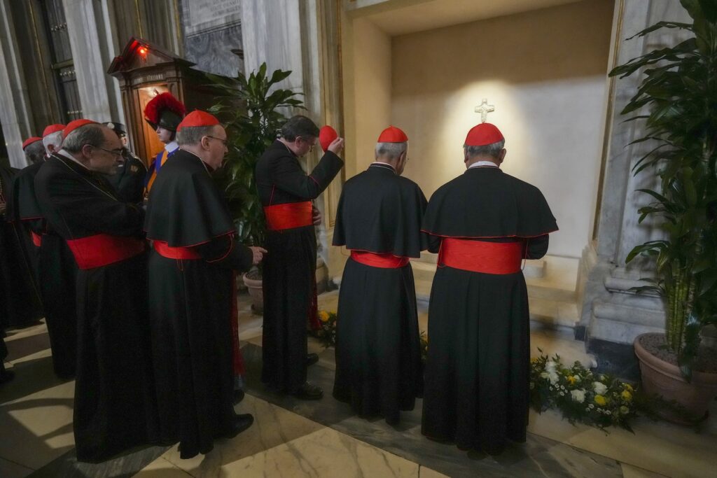 APTOPIX Vatican Pope Cardinals visit the tomb of the late Pope Francis