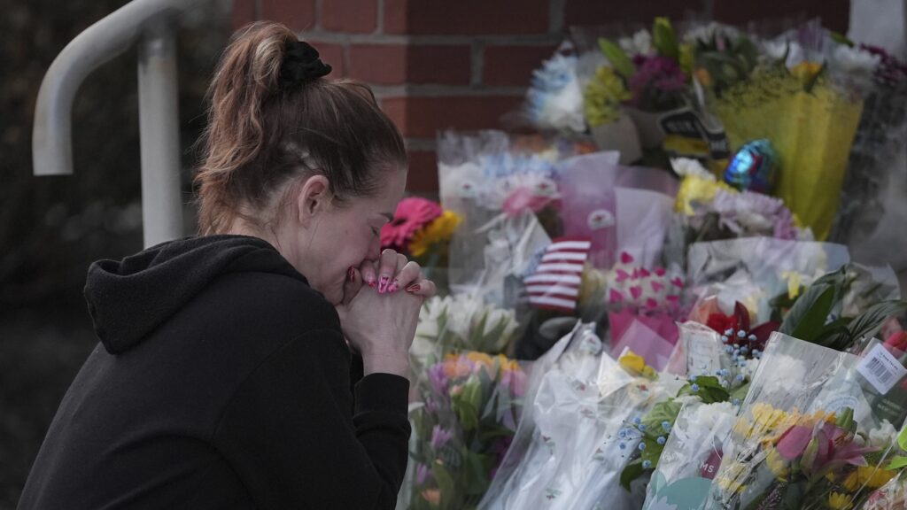 Pennsylvania Hospital Shooting Linda Shields pays her respects