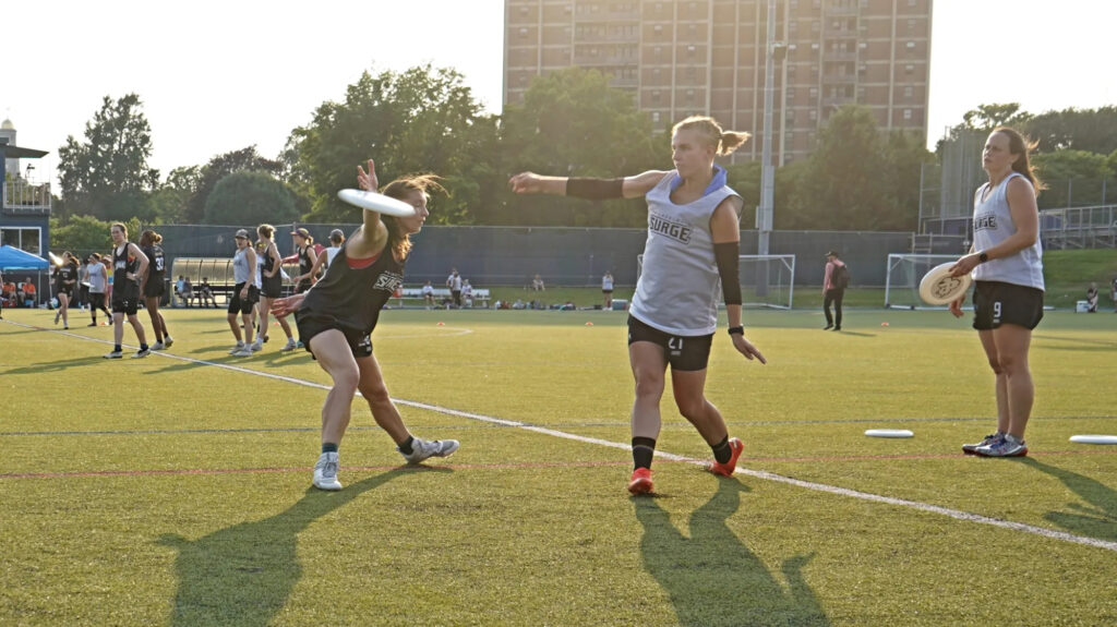 Linda Morse throwing a frisbee
