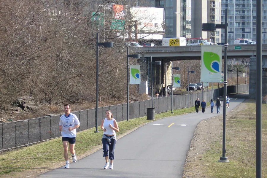 schuylkill-river-trail-philadelphia Runners on the Schuylkill River Trail in Philadelphia