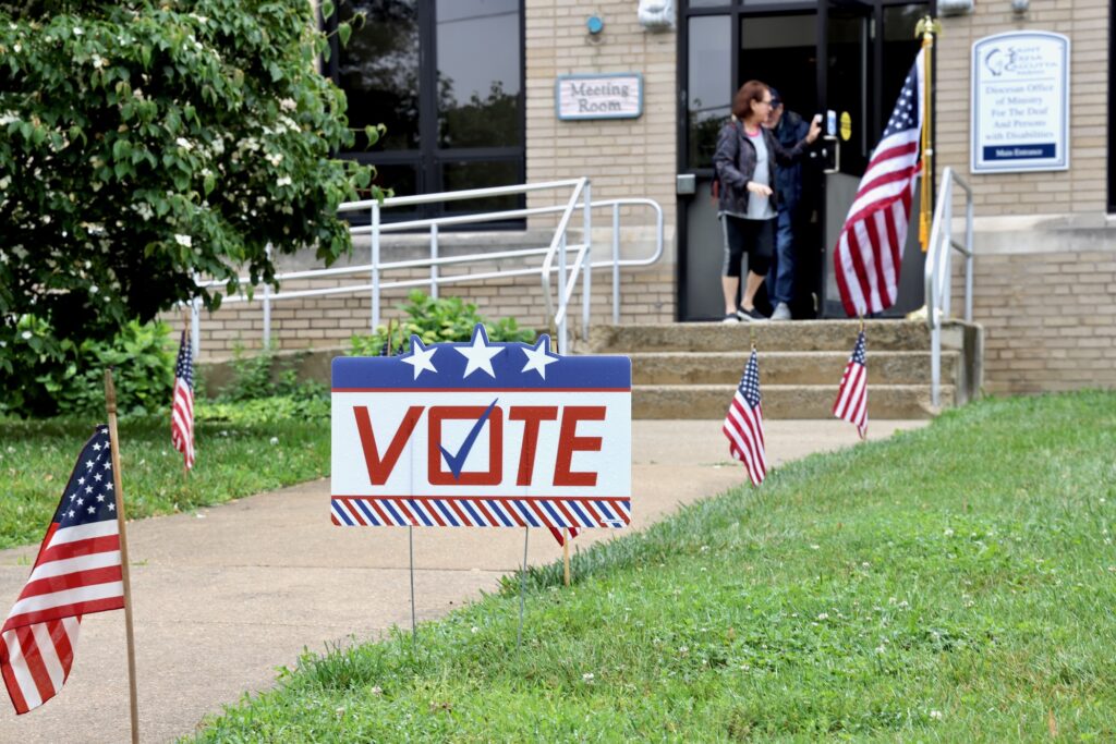 2025 06 10-e lee-haddon township nj-primary election vote sign The entrance to a polling place on election day