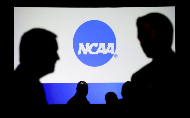 (AP Photo/Mark Humphrey)