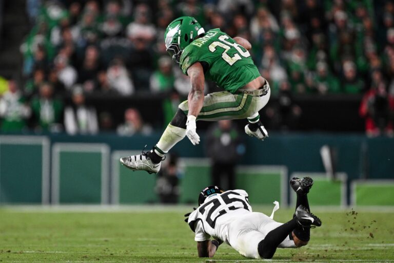 Saquon Barkley's backwards hurdle