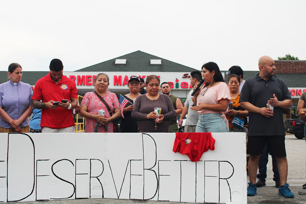 Denisse Agurto, executive director of Unides Para Servir speaks