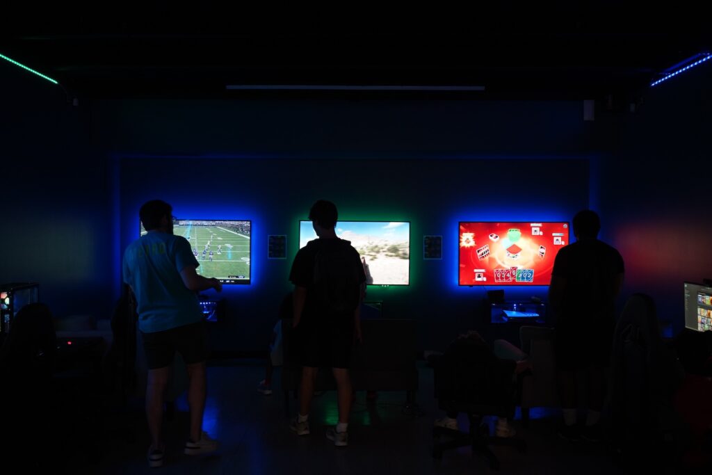 Multiple screens active in the lab