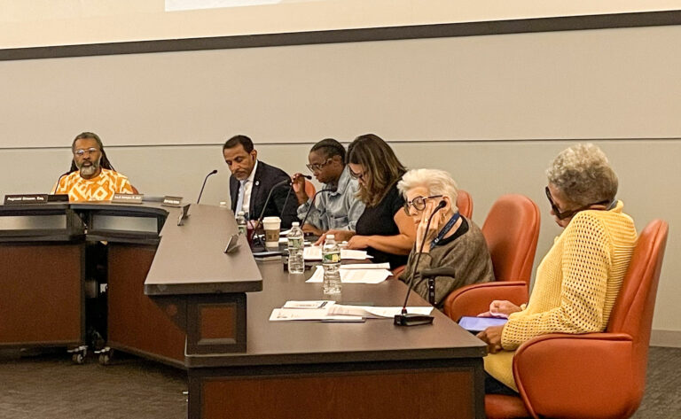 The board members of the School District of Philadelphia met last night to discuss KOZ extensions and charter school closures. (Nate Harrington/WHYY)