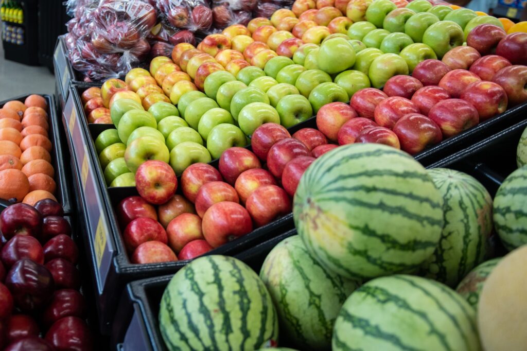 grocery-outlet-sharswood-supermarket-bp-081225 Produce at the grocery store