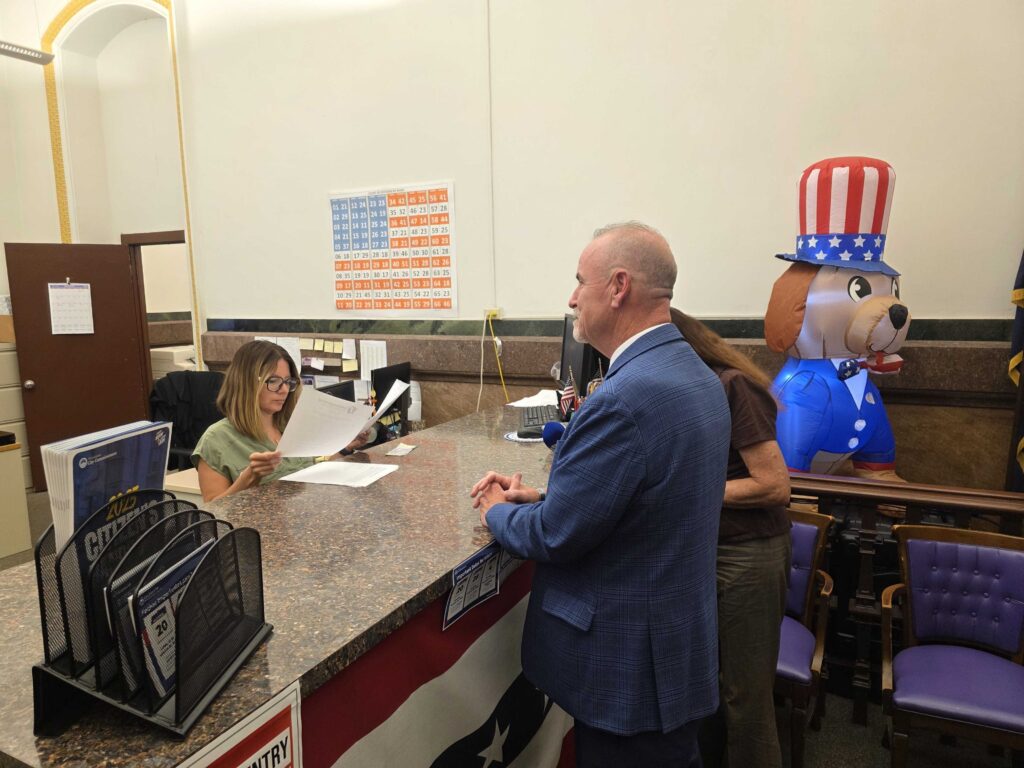 Former judge Pat Dugan officially files paperwork