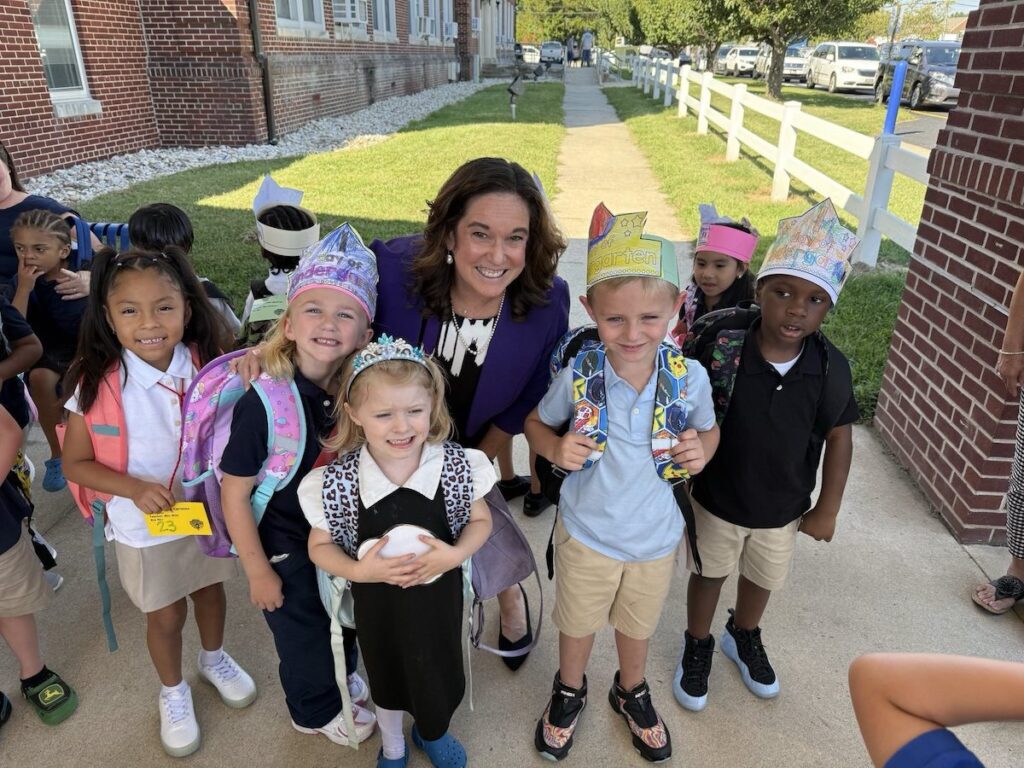 Marten back to school Woodbridge School District students posing for photo