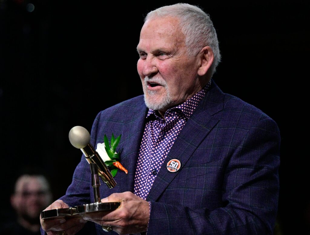 bernie-parent-ap-092225 Former Philadelphia Flyers goalie Bernie Parent
