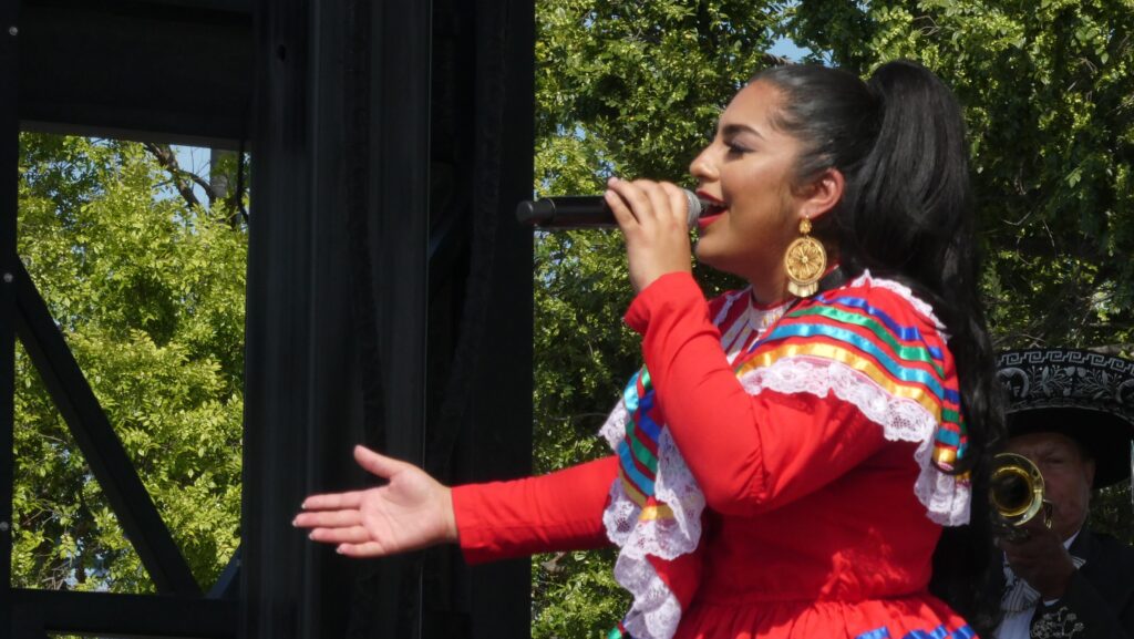 mexican-independence-day-festival-2025-09-14-8 a singer performs at the Mexican Independence Day Festival