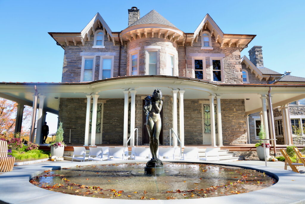 2025 10 23-e lee-philadelphia woodmere museum maguire hall-fountain a statue in front of Maguire Hall