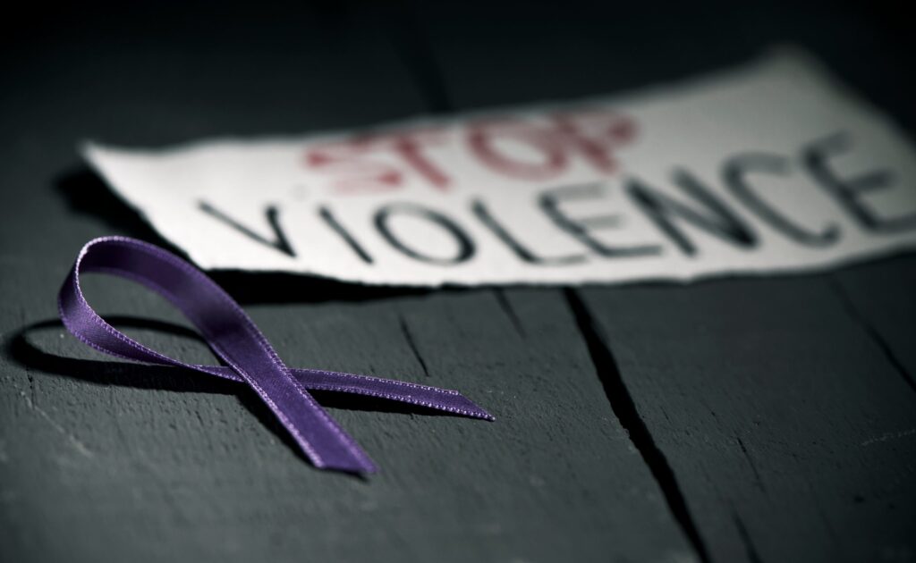 Un lazo morado para concientizar