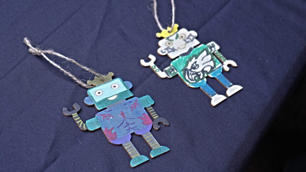 hitchbot-n-kariuki-2025-10-06 miniature handmade robots