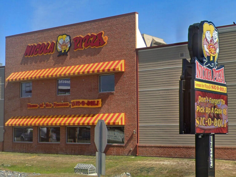 outside Nicola Pizza