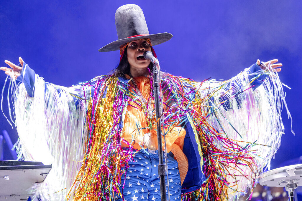 Erykah Badu performs on day three of the Austin City Limits Music Festival