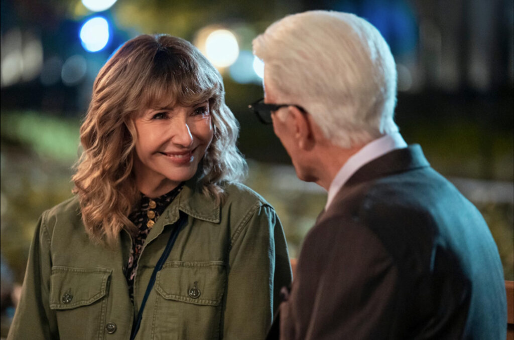 Flicks Ted Danson and Mary Steenburgen in A Man on the Inside