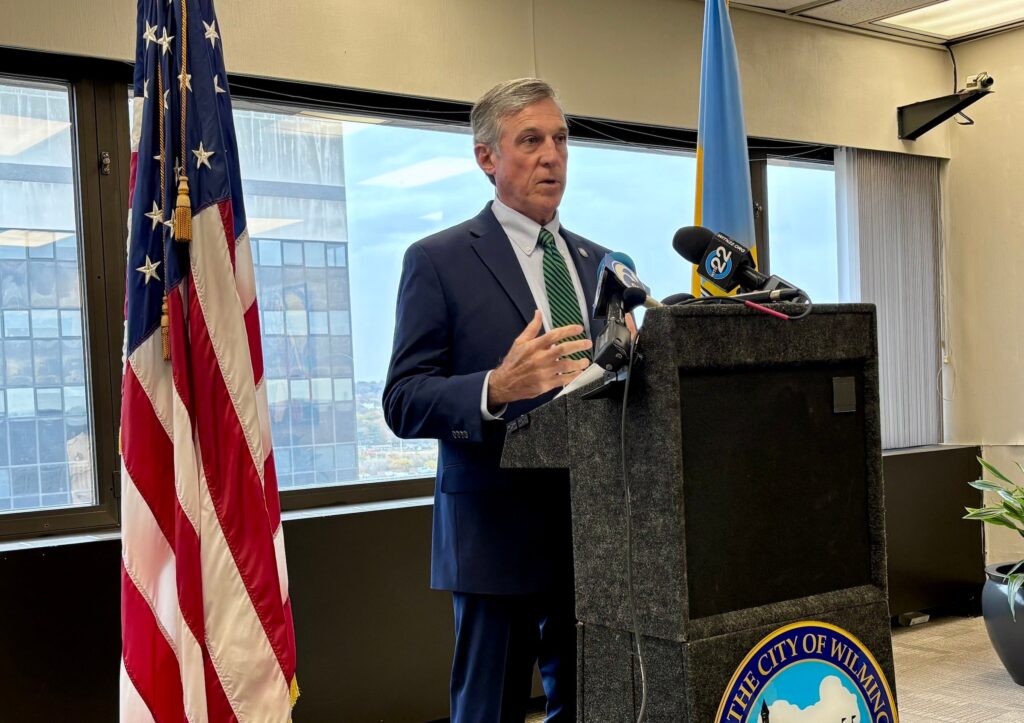 carney-wilmington-s-mueller-2025-10-30-pe El Alcalde de Wilmington John Carney