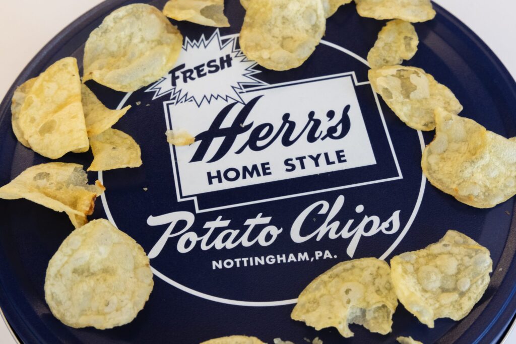 herrs-potato-chips-kp-111225 Herr’s potato chips