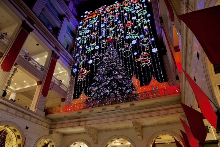 Christmas light show in full effect at the Wanamaker Building