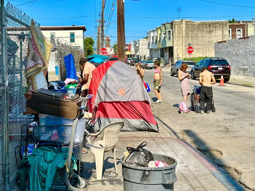 kensington-encampments-04-billy-penn An encampment of people experiencing homelessness