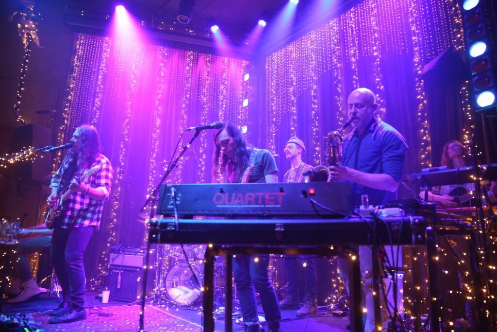 war-on-drugs-cs-102125-16 Philadelphia-based Grammy award-winning rockers The War On Drugs