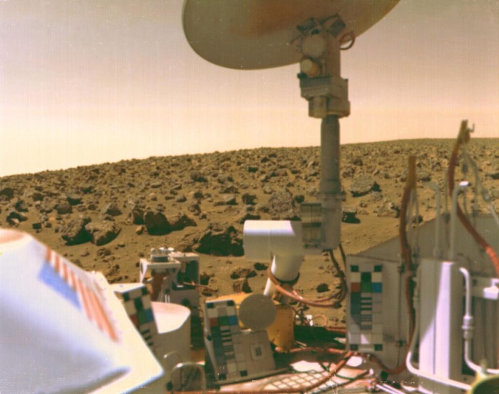 A photo of Mars' Utopian Plain, taken by Viking 2. (NASA)