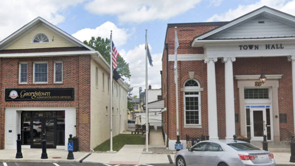 georgetown-delaware-file The town square in Georgetown, Delaware