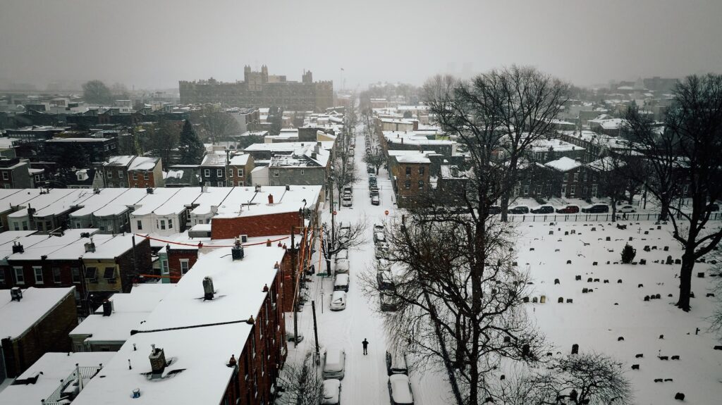 philadelphia-fishtown-snow-storm-michael-james-murray-01-012526 An aerial view of East Montgomery Avenue in Fishtown is blanketed with snow on Jan. 25, 2026.
