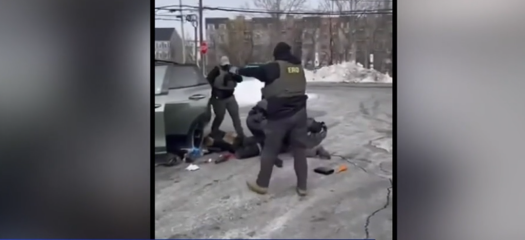 Video showing what appears to be a confrontation involving suspected immigration agents in Phoenixville