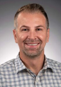 El Dr. Jonathan Miller, del Nemours Children’s Hospital