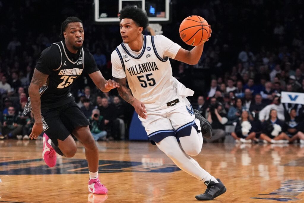 villanova-basketball-2026-03-12-ap Villanova's Acaden Lewis dribbling