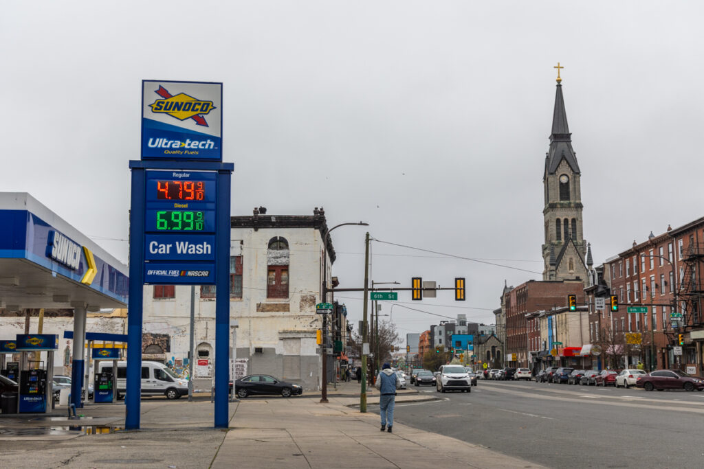 04 02 2026 k paynter gas prices pain at the pump-2 gas prices at a Philly gas station