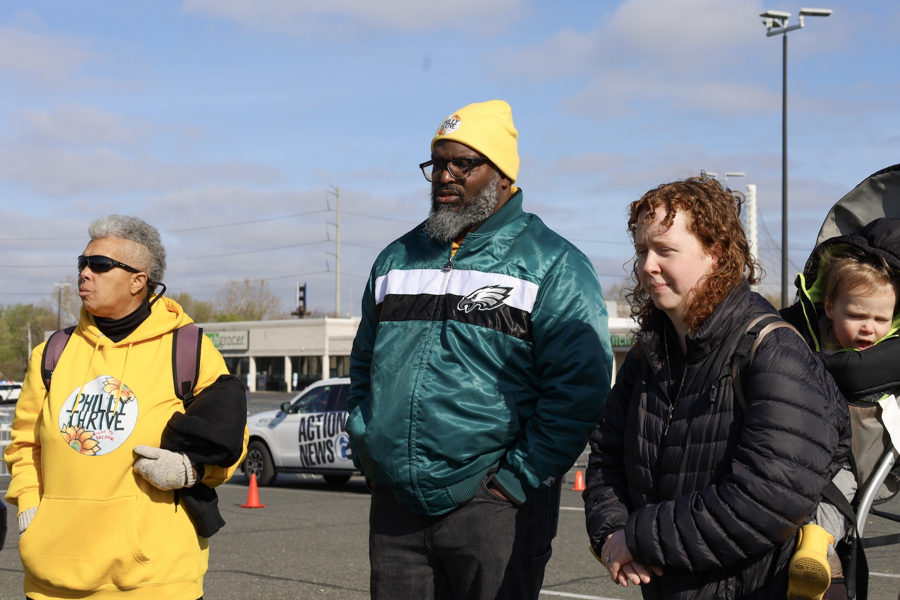 Shawmar Pitts (center), co-managing director of Philly Thrive and longtime Grays Ferry resident