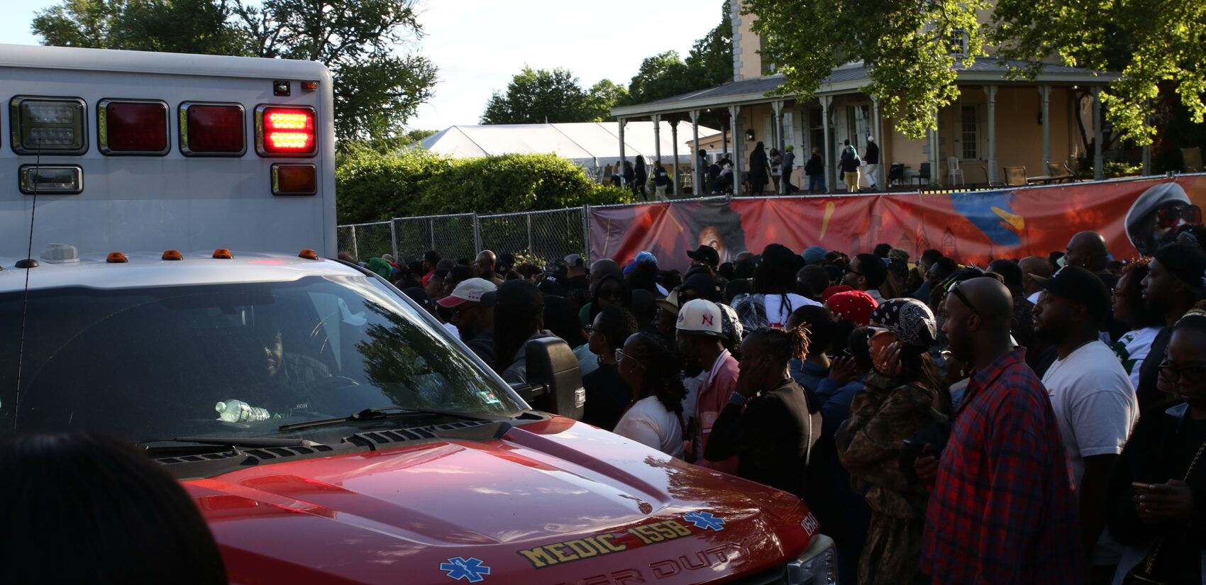 people in line for Roots Picnic