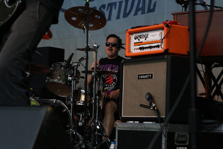 The Flatliners performing