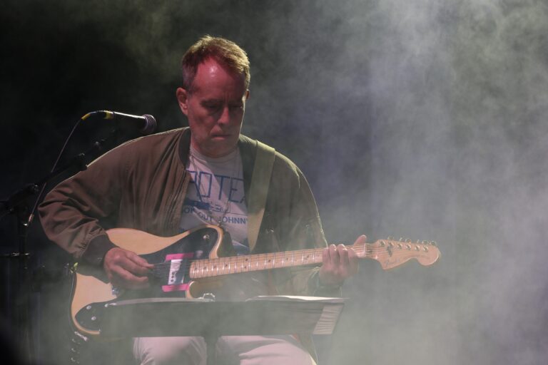 The Hause Family Campfire closed out Friday night at the Sing Us Home Festival on May 1, 2026. The band for the night included Dave Hause, Ted Leo, Will Hoge and Jenny Owen Youngs.