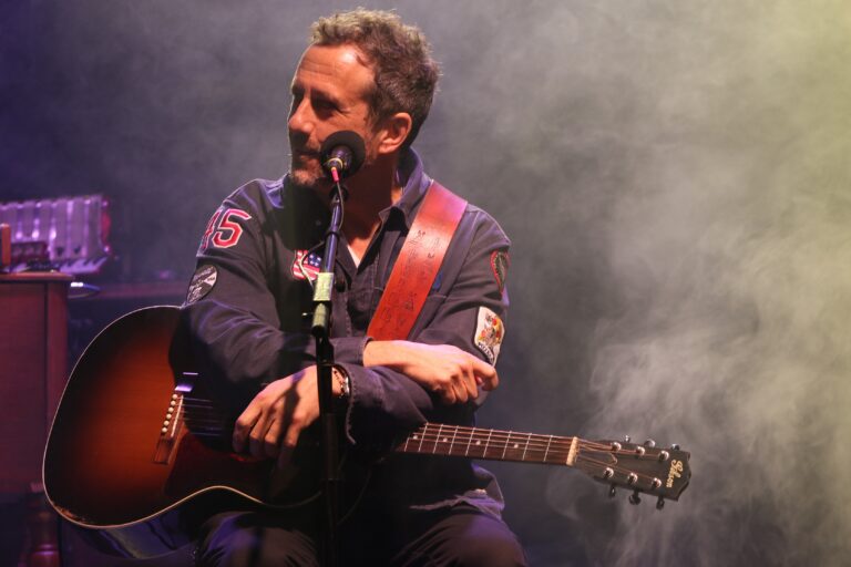 The Hause Family Campfire closed out Friday night at the Sing Us Home Festival on May 1, 2026. The band for the night included Dave Hause, Ted Leo, Will Hoge and Jenny Owen Youngs.