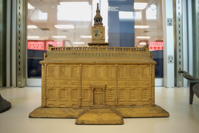 Independence Hall shaped coin bank