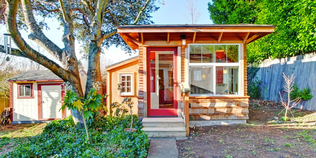 accessory-dwelling-unit copy A small house that serves as an accessory dwelling unit