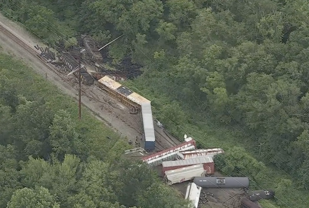 Overhead photo of the train derailment.