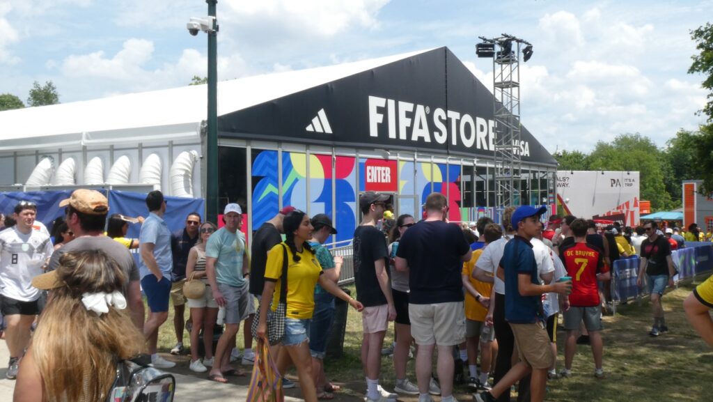 fifa-fan-fest-cs-061426-02 Thousands of soccer (or football) fans packed the FIFA Fan Festival