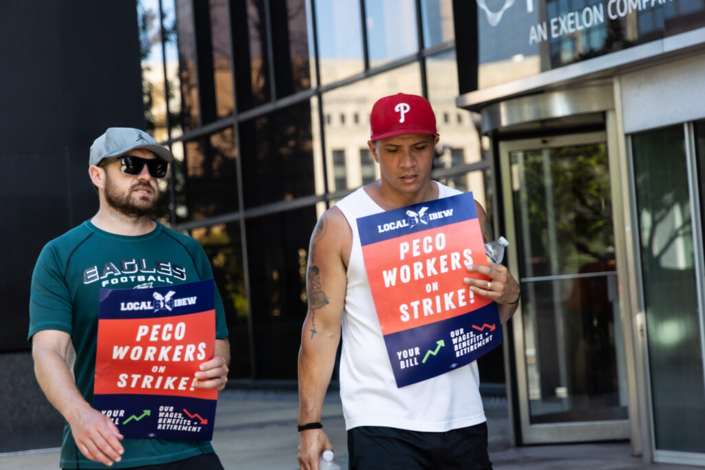 07 04 2026 k paynter PECO strike Striking PECO workers picket outside the company headquarters