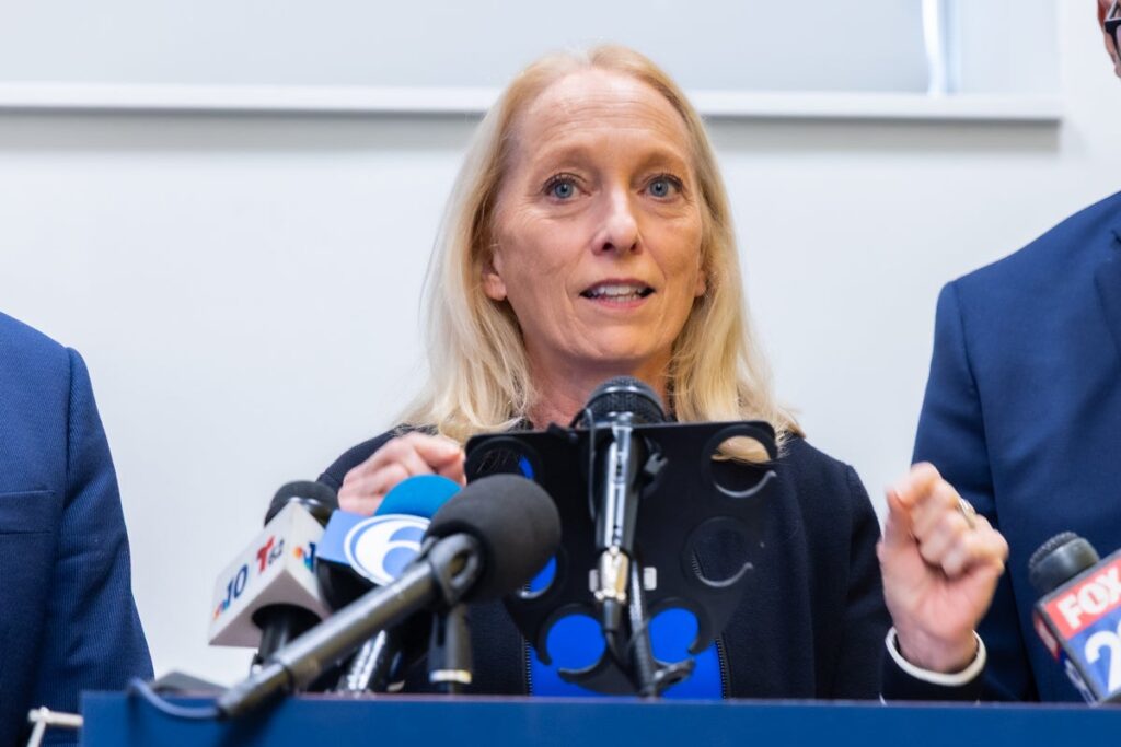 11-3-2025-k-paynter-1200x-congressional-reps-at-bebashi-food-bank-2-pek U.S. Rep. Mary Gay Scanlon speaks at a press conference at Bebashi-Transition to Hope