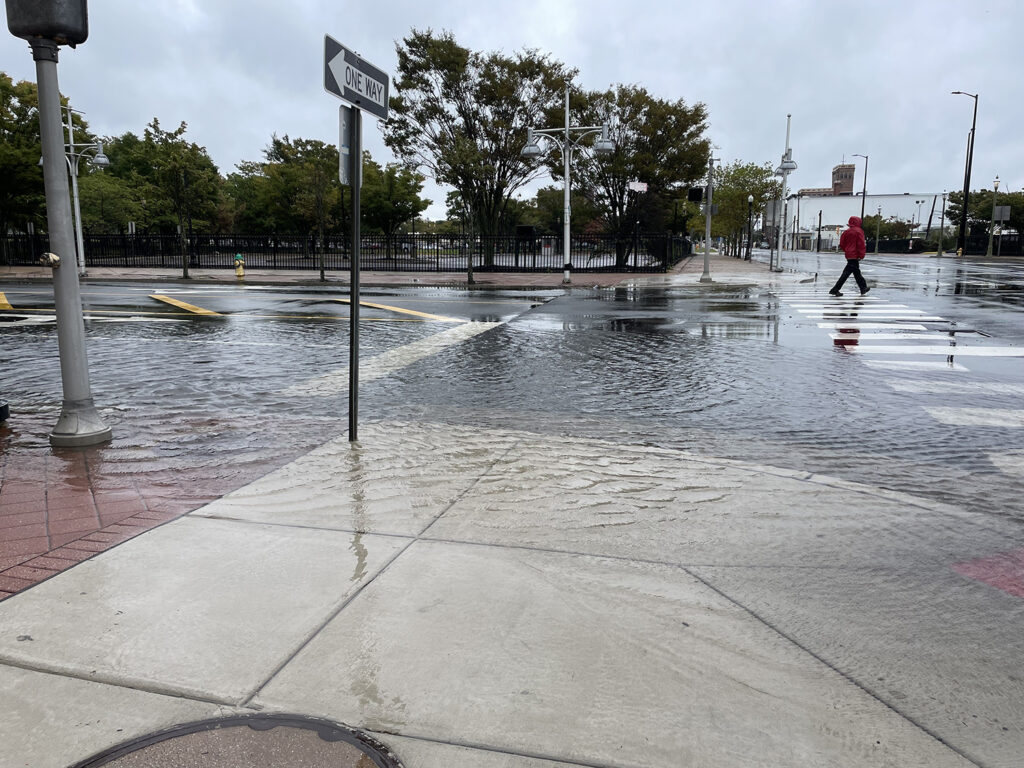 atlantic-city-new-jersey-flooding-noreaster Roads are flooded with water in Atlantic City, New Jersey
