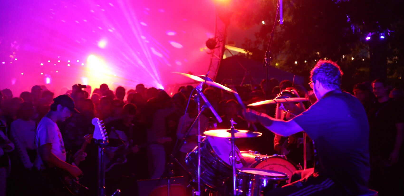 TAGABOW performing