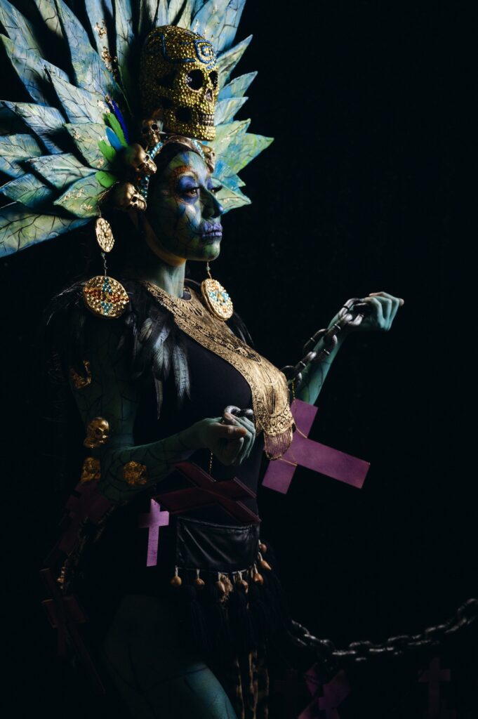 Adaysela Reyes in full makeup and costume representing Mictecacíhuatl.