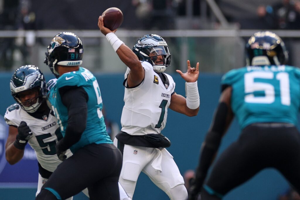 Eagles Jaguars Football Philadelphia Eagles quarterback Jalen Hurts (1)